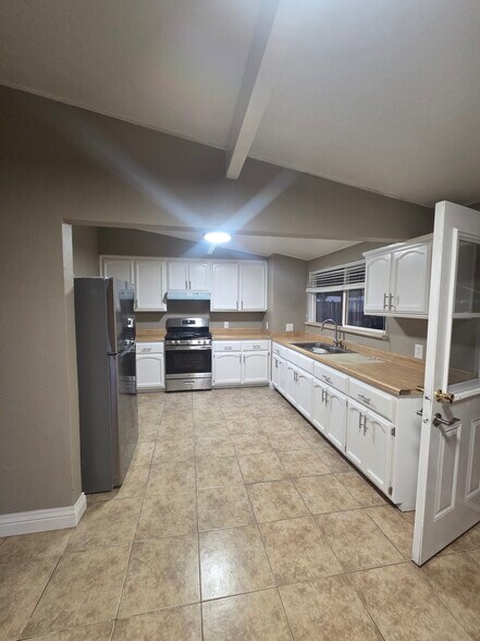 Building Photo - 1742 Orlando Dr