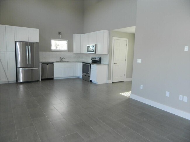 Building Photo - 4401 Hank Ave
