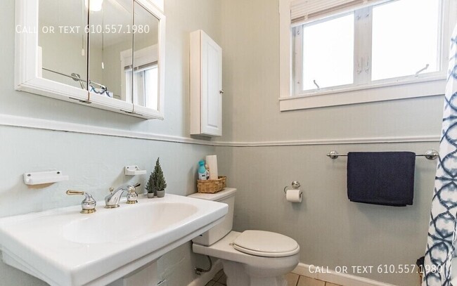 Building Photo - Charming 3-Bedroom Home for Rent in Darby,...