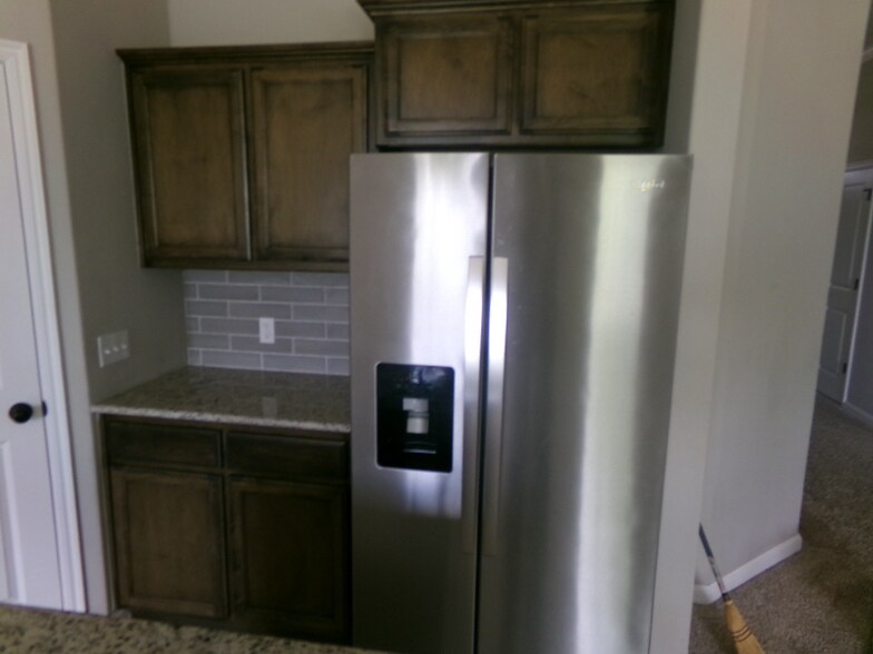 Building Photo - 4203 Eagle Cliff Dr