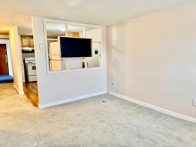 Building Photo - 770 Cummins Hwy