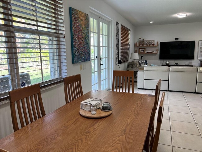 Building Photo - 1609 Sweetgum Terrace