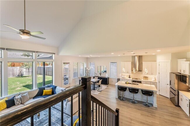 Building Photo - 718 Whitetail Dr