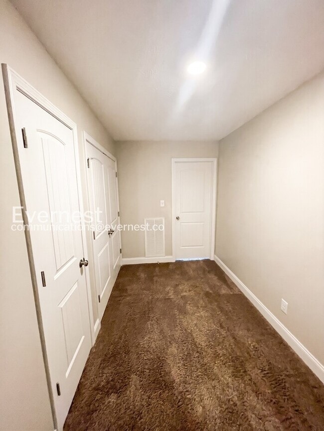 Building Photo - 1000 Henry Pl Blvd