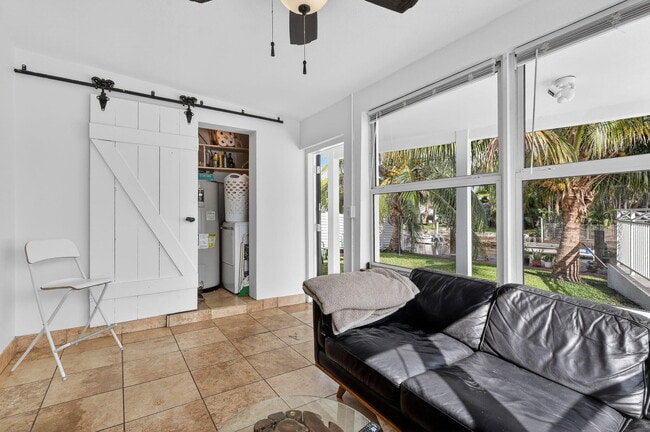 Building Photo - 4540 SW 28th Terrace