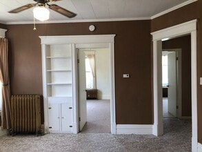 Building Photo - 1st Floor 2 Bedroom Apartment w/ Private Basement - Available July 1st