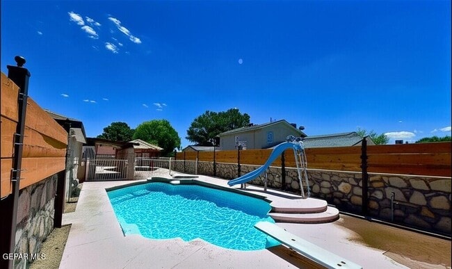 Building Photo - 11620 Laura Marie Dr