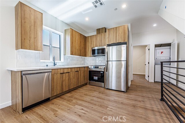 Building Photo - 1857 Crenshaw Blvd