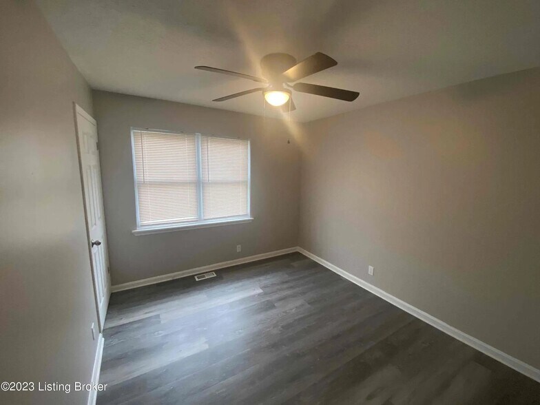 Building Photo - 1533 S 32nd St