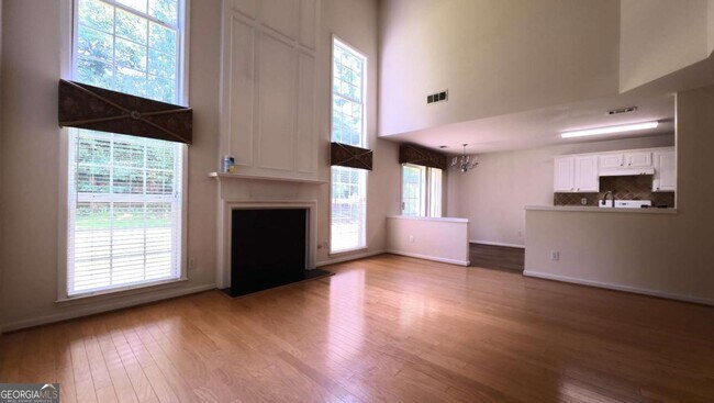 Building Photo - 135 Friars Head Dr NE