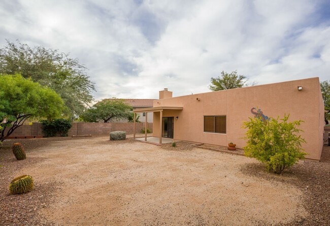 Building Photo - Beautiful Spacious NW home