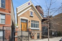 Building Photo - 1065 N Marshfield Ave