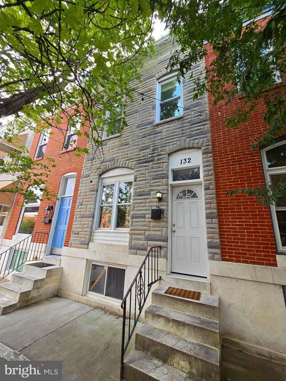 Building Photo - 132 N Kenwood Ave