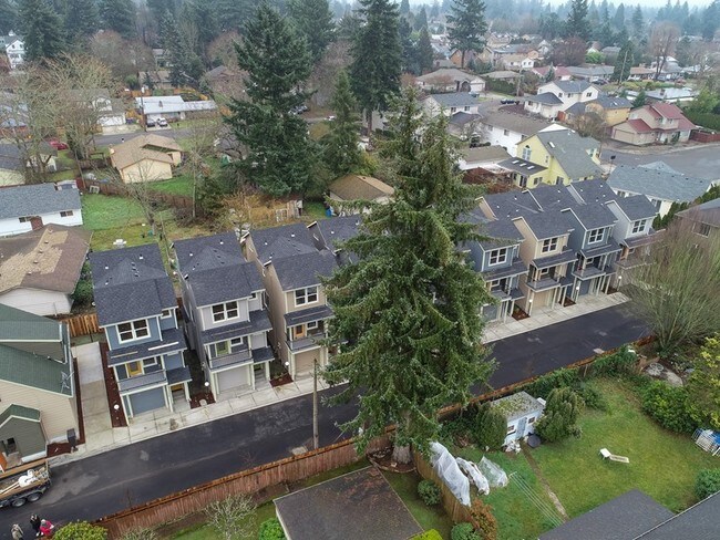 Building Photo - Glendoveer Commons