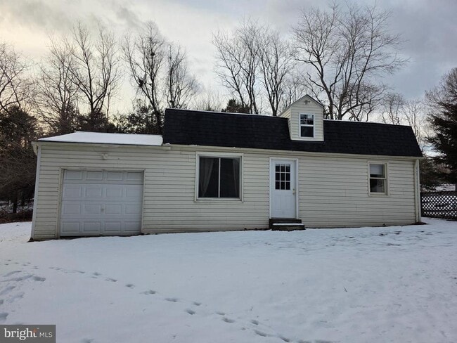 Building Photo - 13150 Glen Rd