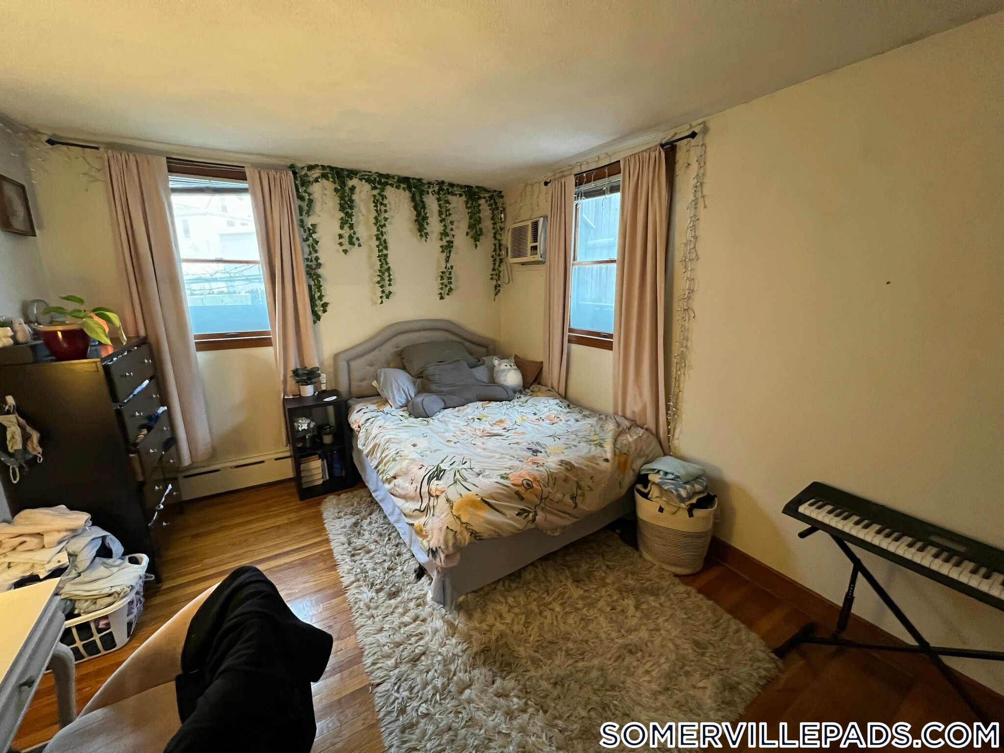 Building Photo - 213R Holland St.