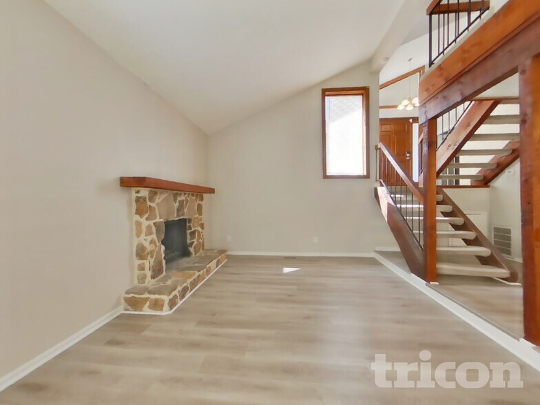 Building Photo - 6971 Springwood Dr