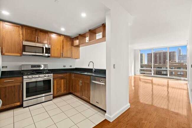 Building Photo - 20 Newport Pkwy
