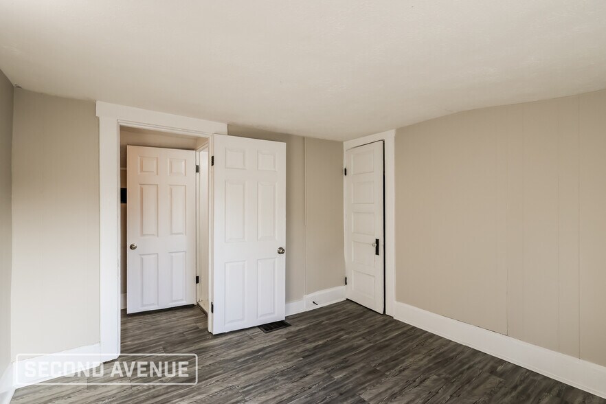 Building Photo - 459 S 41st St