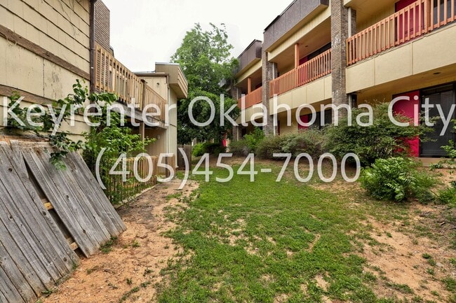 Building Photo - 6554 N Meridian Ave