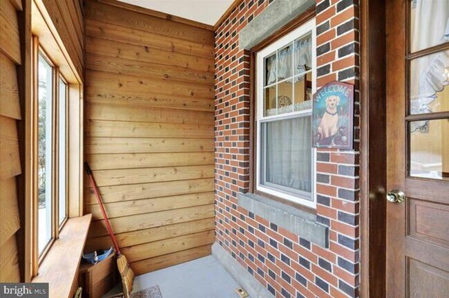 Building Photo - 2 Bed 1 Bath Single Family Home In Mount Joy