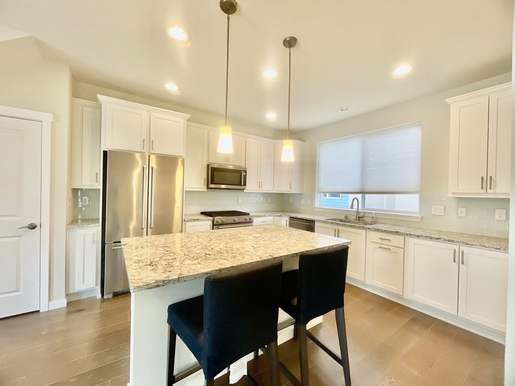 kitchen - 14647 36th Ct NE