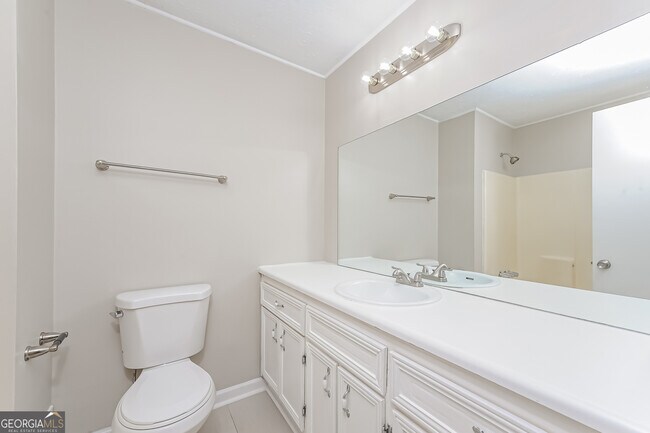 Building Photo - 134 Ventnor Ct