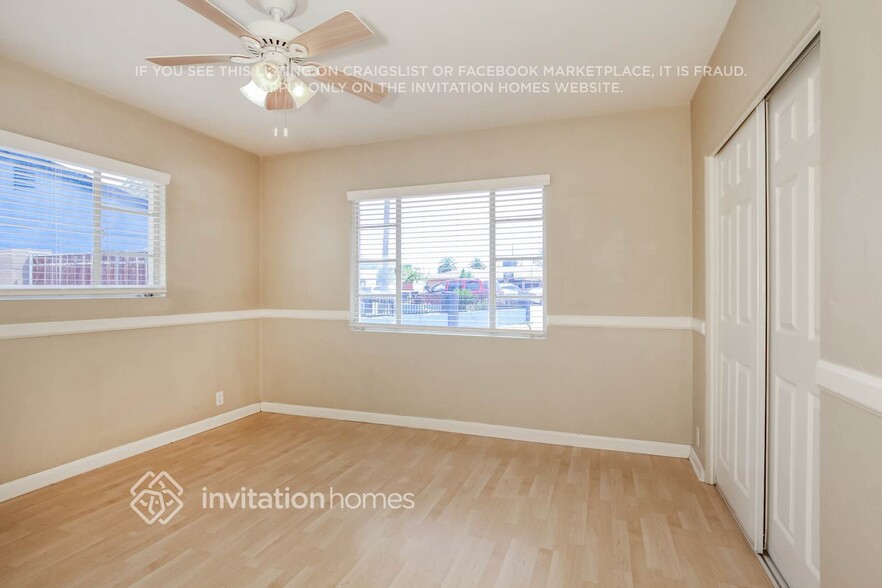 Building Photo - 657 N Sunland Dr