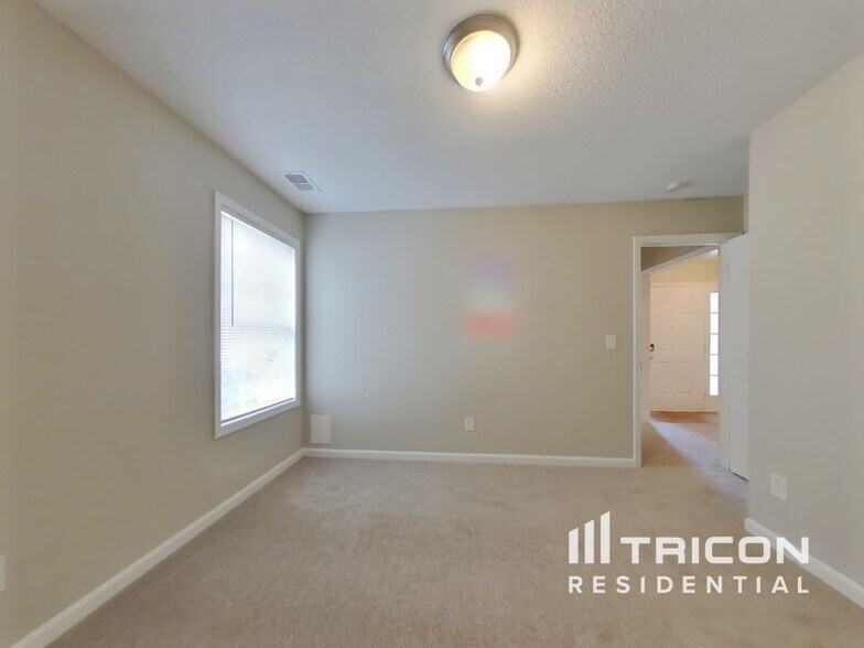 Building Photo - 172 Greystone Cir