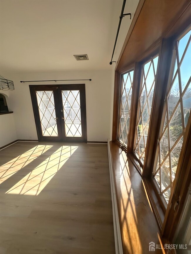 Building Photo - 182 Bloomfield Ave