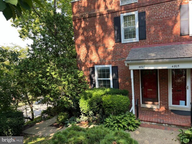 Building Photo - 4807 S 28th St