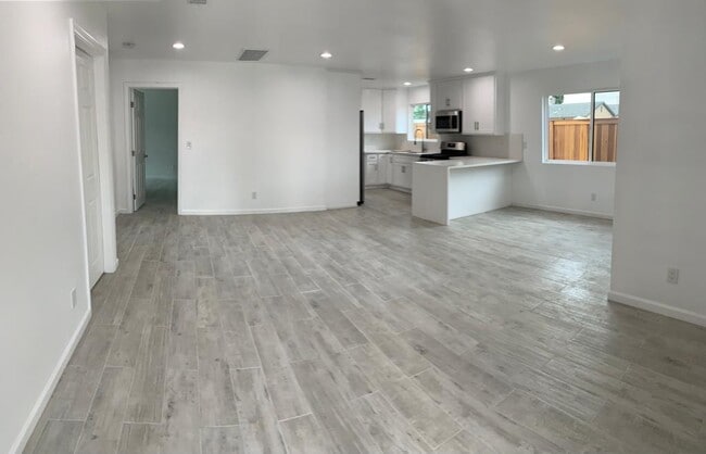 Living Room/Dining Room - 7314 Dinwiddie St