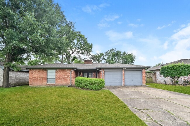 Primary Photo - 13706 Oleoke Ln