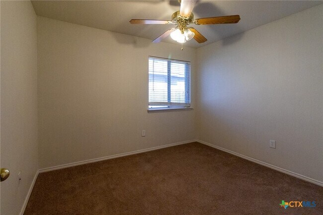 Building Photo - 3803 Lyna Ct