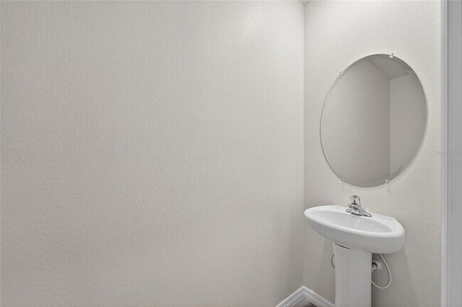 Building Photo - 5068 Captain Davis Dr