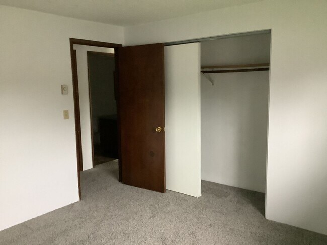 Building Photo - Bluebell Duplex