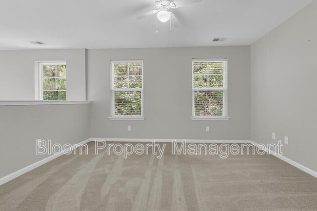 Building Photo - 4995 Hay Bale Ct
