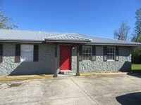 Building Photo - 2814 N Panama Ave