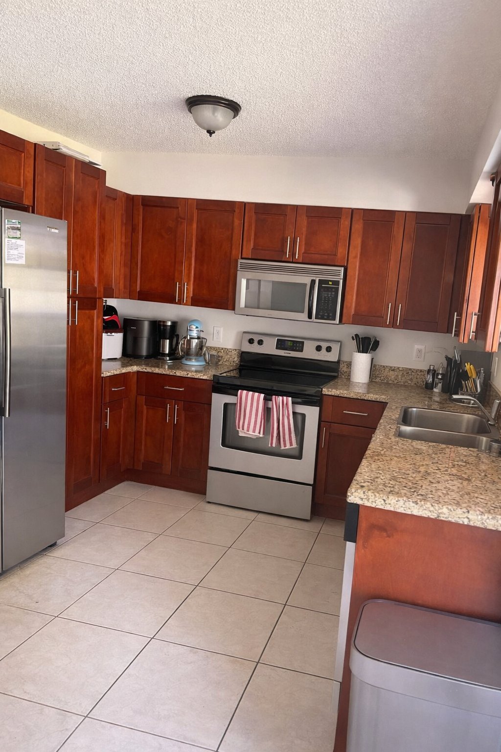 Building Photo - 7102 Daggett Terrace