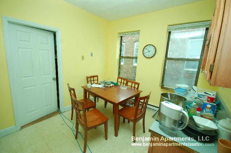 Building Photo - 891 Huntington Ave