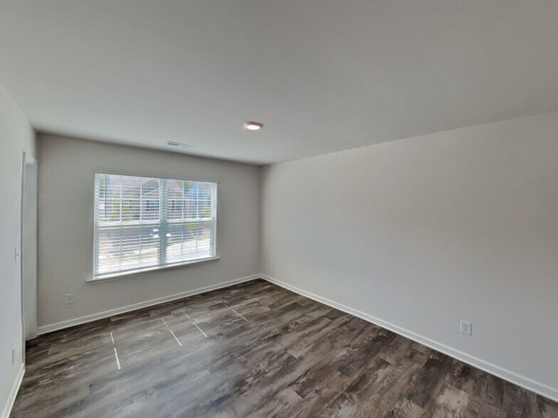 Building Photo - 6022 Elena Lynn Ct