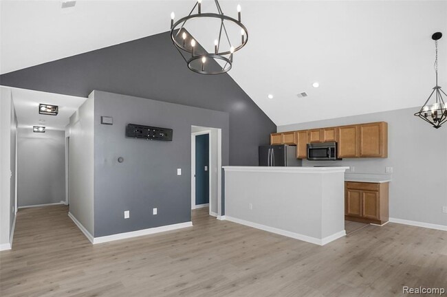 Building Photo - 606 Olde English Cir