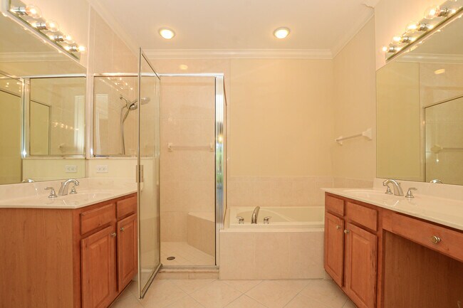 Building Photo - 7033 Willow Pine Way