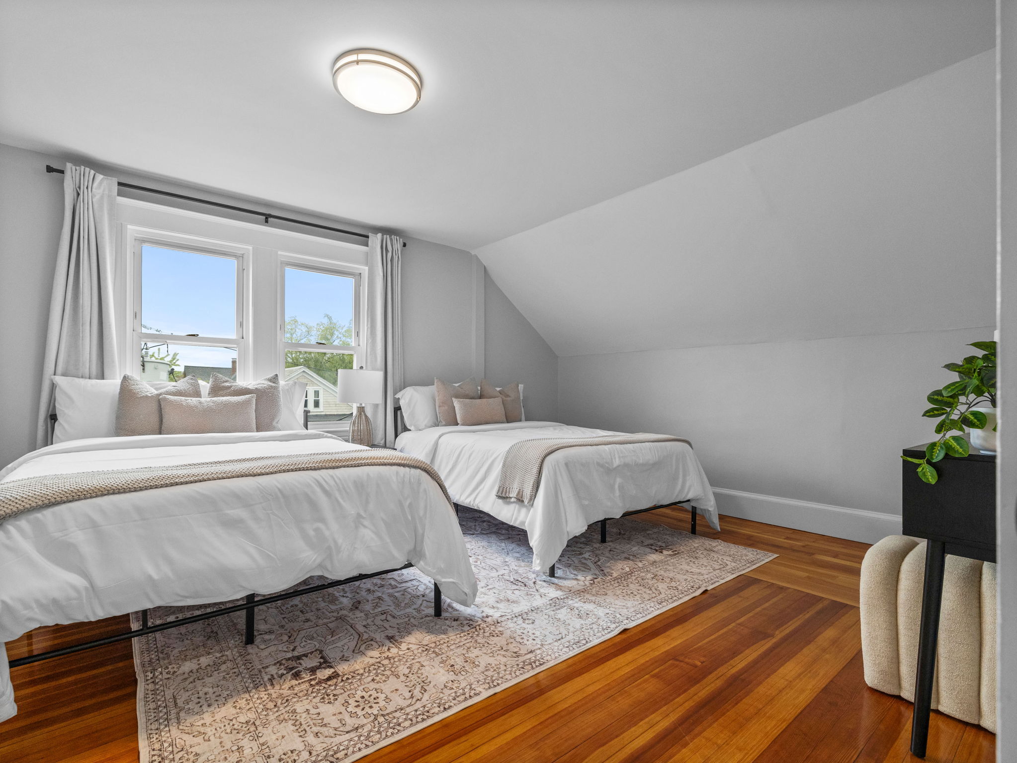 Building Photo - 1212 Broadway