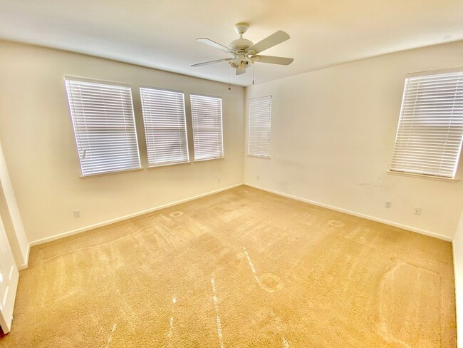 Building Photo - Beautiful Single Story Home with Local Park a Block Away!