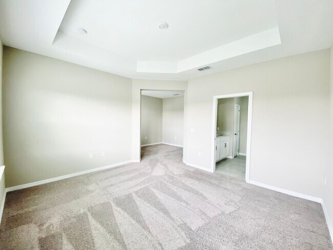 Building Photo - Awesome Home Ready for you in Winter Park