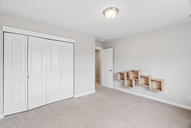 Building Photo - 6813 Sweetgum Ave NE