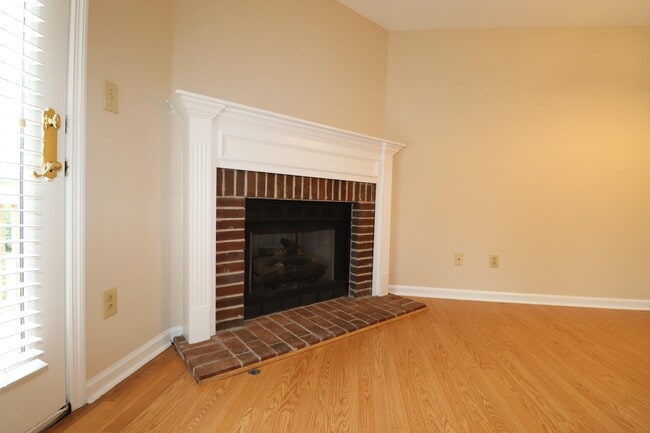 Building Photo - 3852 Sugar Creek Dr