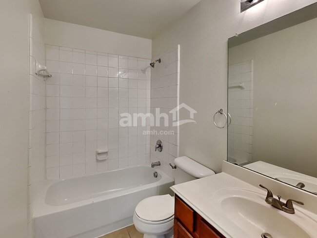 Building Photo - 9109 King Ranch Dr