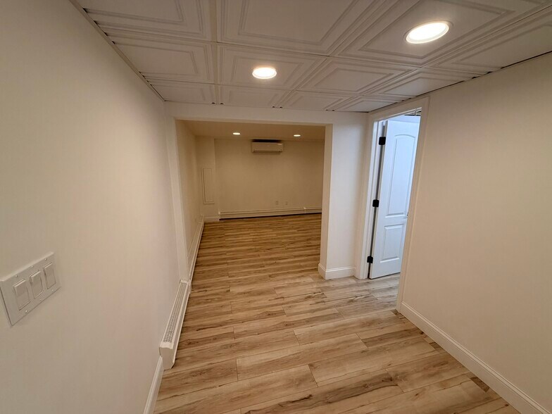 Building Photo - 2002 City Ave